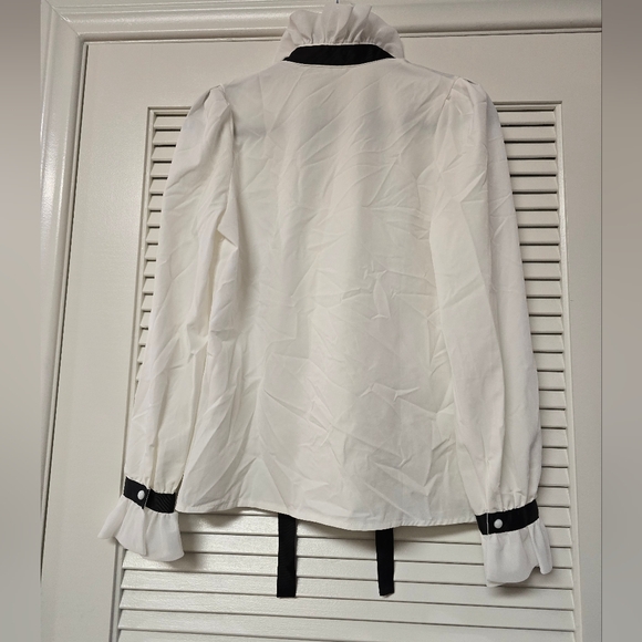 Ba la Xiao Mian Yang - Black & White Long-Sleeve Ruffle Top With Neck Tie - Picture 2 of 5